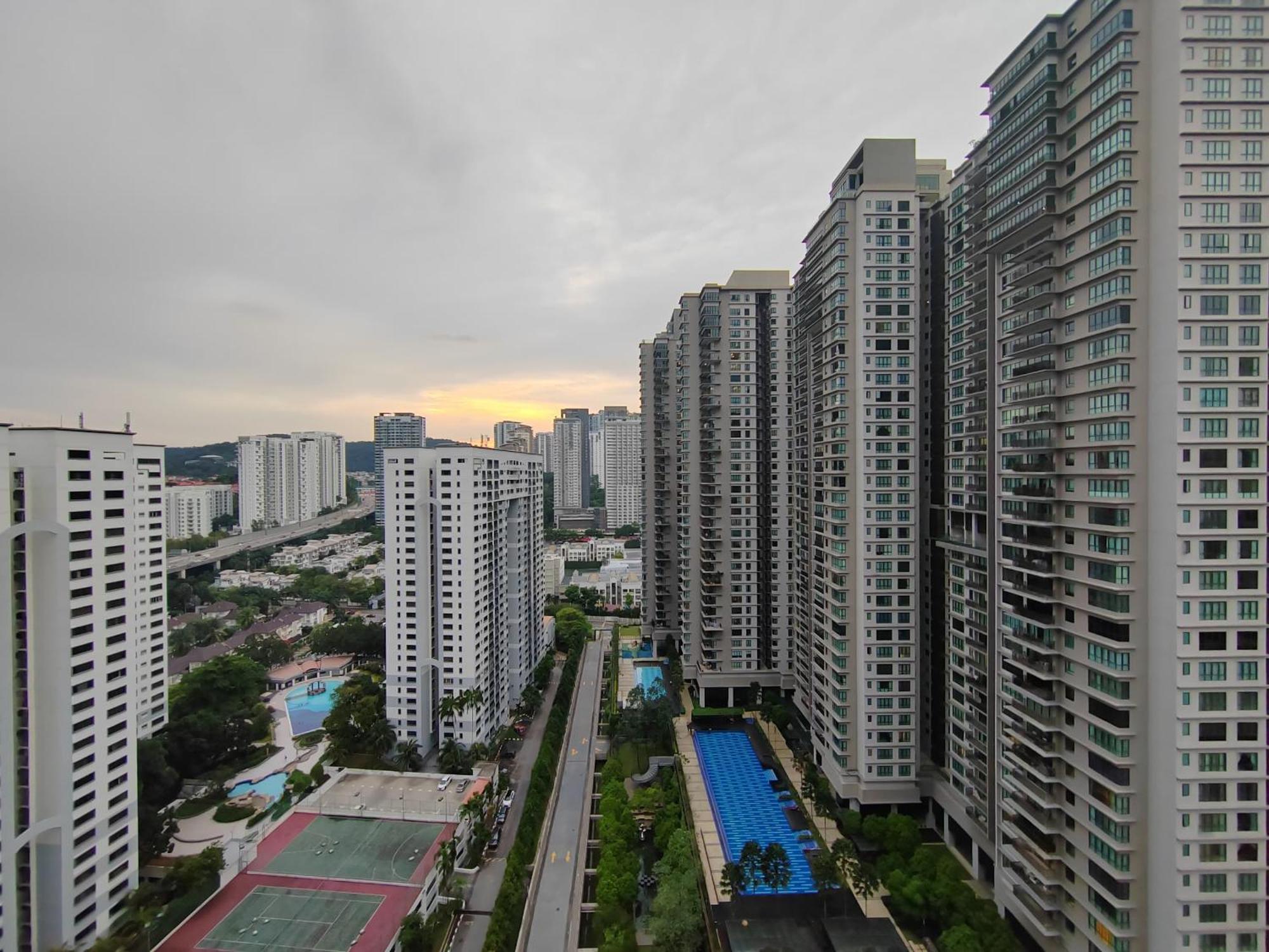 Mont Kiara Cozy 2 #2bedroom With Balcony #arcoris Apartment Kuala Lumpur