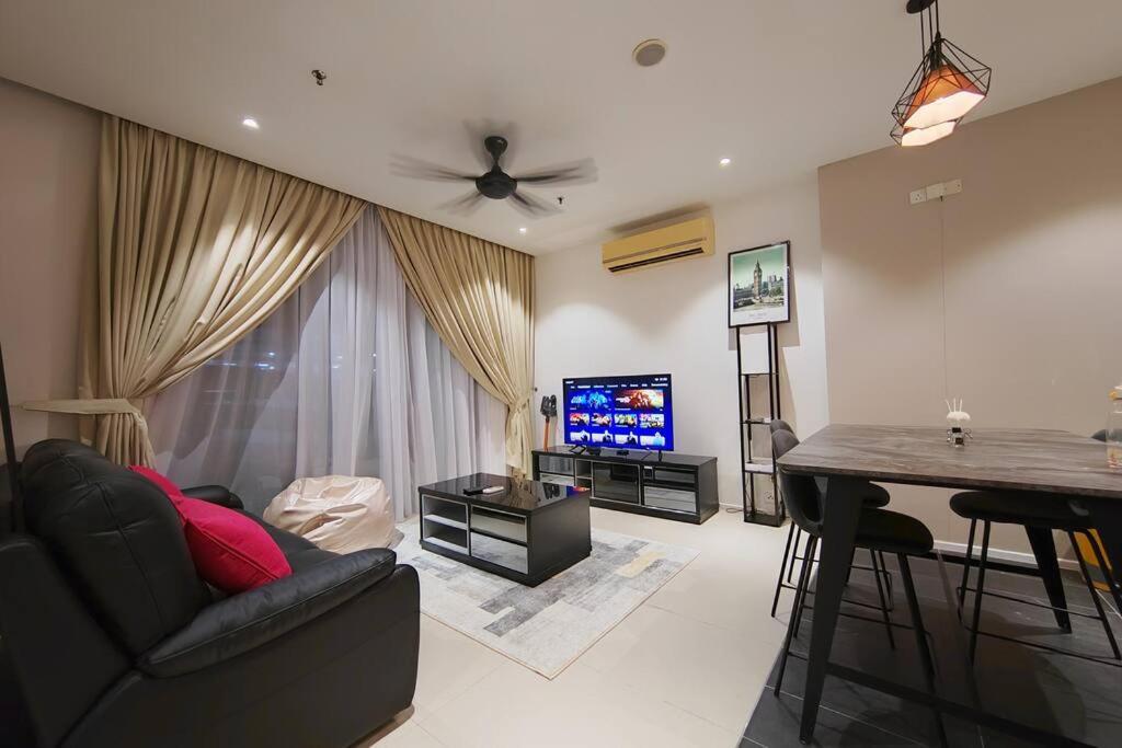 Apartment Mont Kiara Cozy 2 #2bedroom With Balcony #arcoris