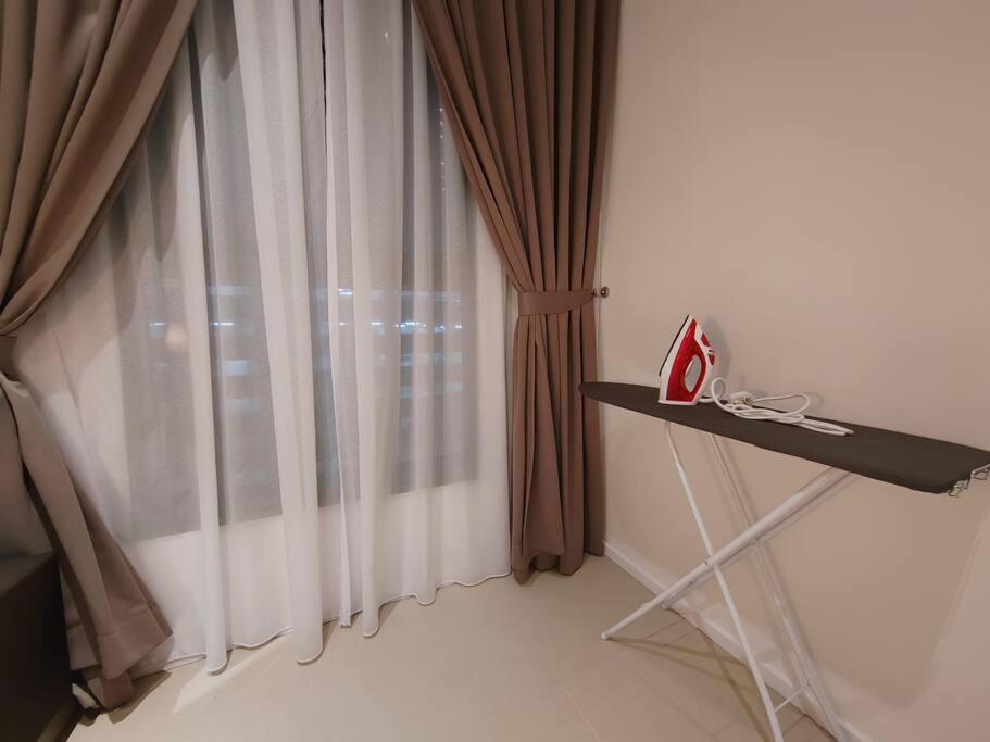 Mont Kiara Cozy 2 #2bedroom With Balcony #arcoris Apartment